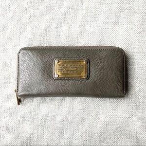 Marc by Marc Jacobs Classic Q Zippy Wallet
